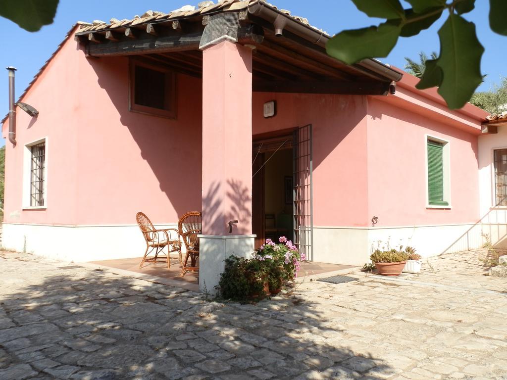La Pietra Villa Chiaramonte Gulfi Ruang foto