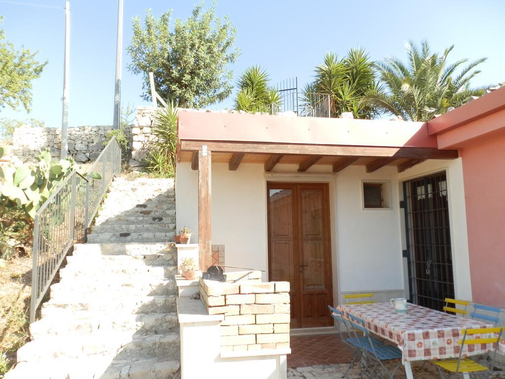 La Pietra Villa Chiaramonte Gulfi Ruang foto