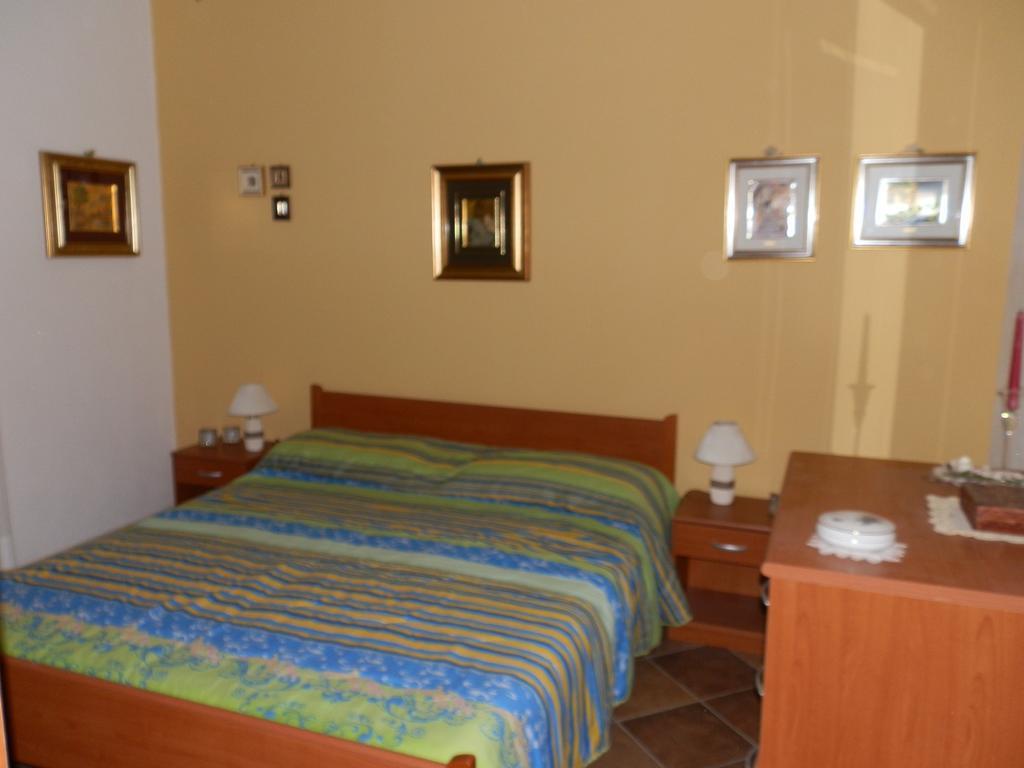 La Pietra Villa Chiaramonte Gulfi Ruang foto